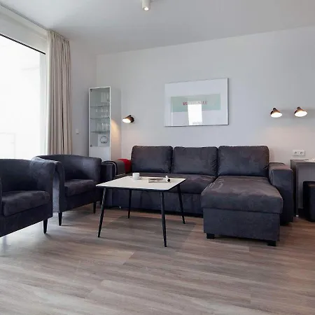 Promenadenvilla In Exklusiver Lage Wendtorf