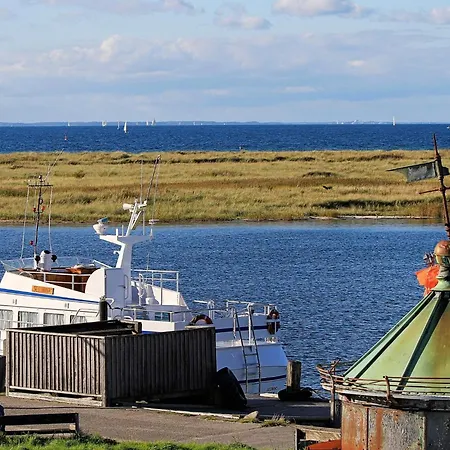 Promenadenvilla In Exklusiver Lage